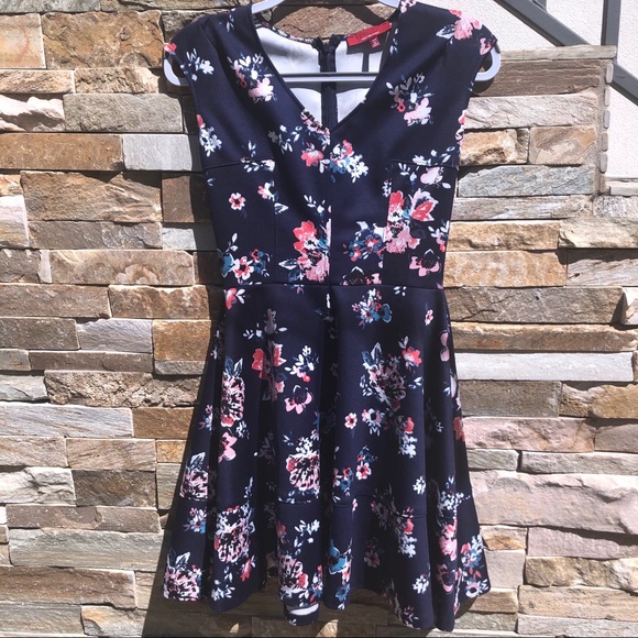 SAKS FIFTH AVENUE SKATER DRESS SLEEVELESS M - Picture 7 of 14